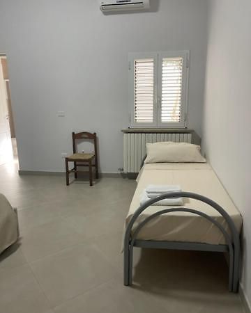 Dimora Nonna Ada Bed and Breakfast Aradeo Buitenkant foto