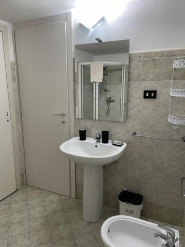 Dimora Nonna Ada Bed and Breakfast Aradeo Buitenkant foto