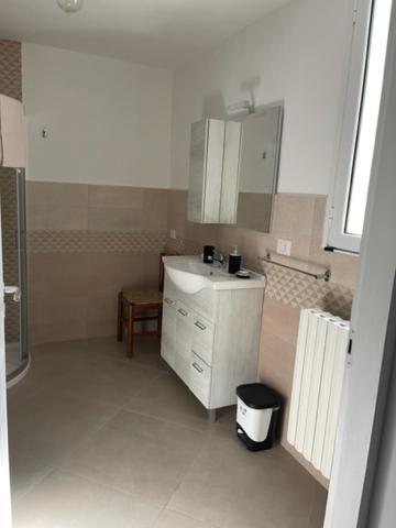 Dimora Nonna Ada Bed and Breakfast Aradeo Buitenkant foto